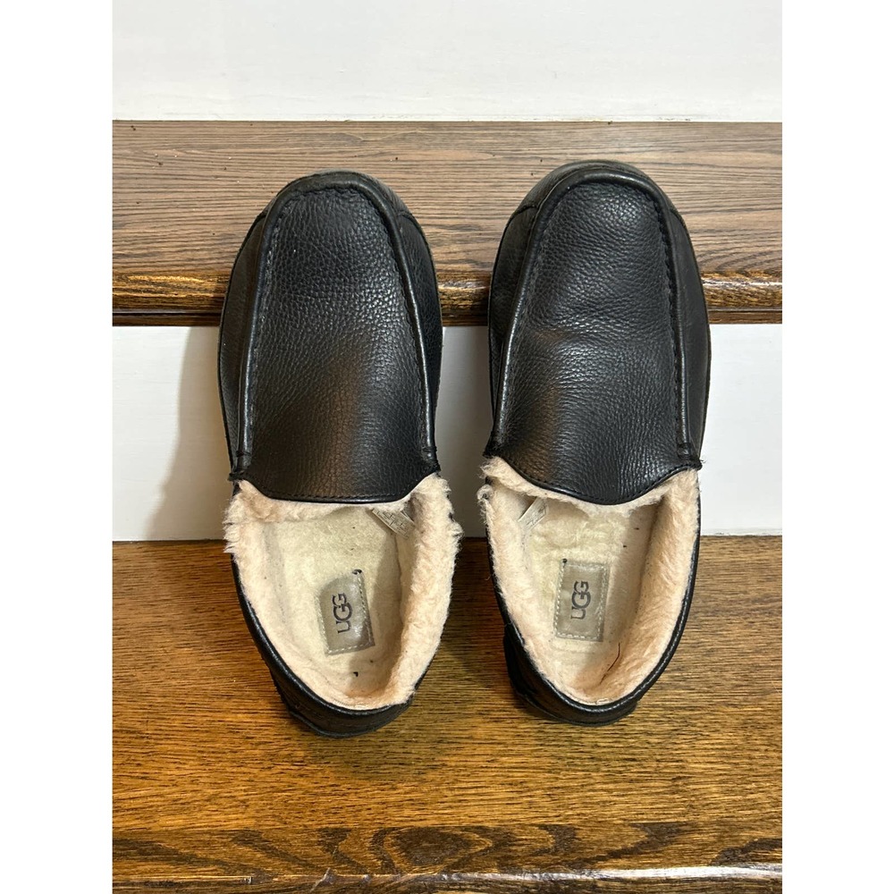 UGG Australia Men's "Ascot" 5379B Black Leather Sheepskin Shoes Size 11